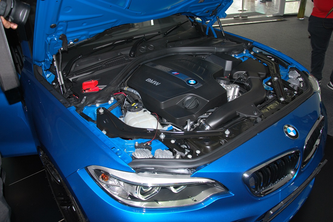 2016 BMW M2 Coupe Launched In Malaysia