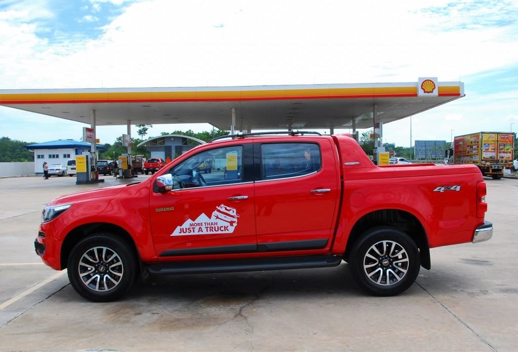 2016 Chevrolet Colorado High Country 2.8L Side Profile, Malaysia