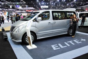 Hyundai H-1 Elite+ Side View 33rd Thailand International Motor Expo 2016