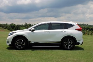 Honda CR-V  Side View