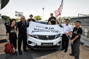 Proton X70_Malaysia - China Amazing Trip_Flag-off by Dato' Radzaif Mohamed (DCEO of Proton) and YB Datuk Lee Kim Shian