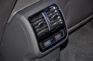 Volkswagen_3-Zone Climate Control_Rear Air Vents