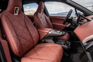 BMW iX_Centre Console_Armrest_Seats
