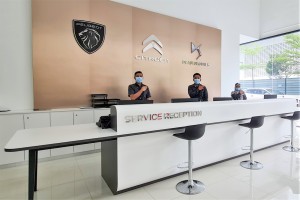 Peugeot_Citoen_DS Automobiles_Service Centre_Reception