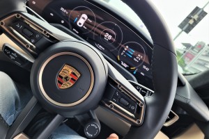 Porsche Taycan_Steering_Meter Display