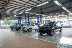Peugeot_Service Centre_Work Bays_Stellantis