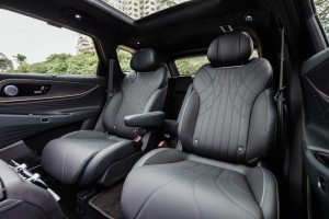 Jaecoo J8 AWD_6 seater_Captain Seats