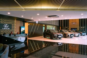 Lexus_Showroom