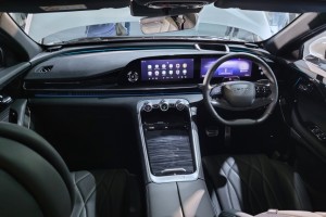 Omoda C9 PHEV_Dashboard_Infotainment_Steering_Centre Console